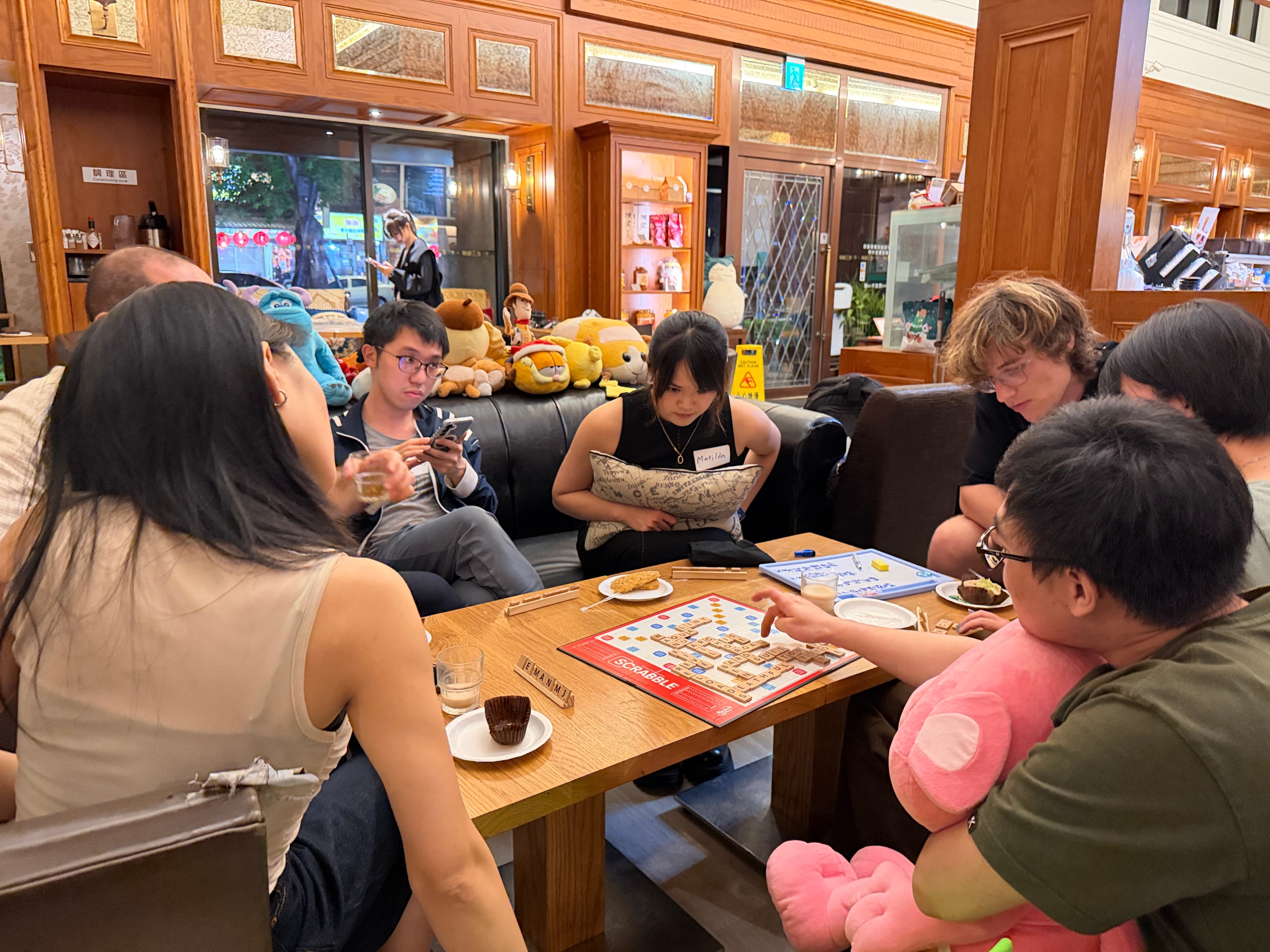 英語桌遊之夜 - 與英文母語的外國朋友們一起玩桌遊和猜單詞 — 6