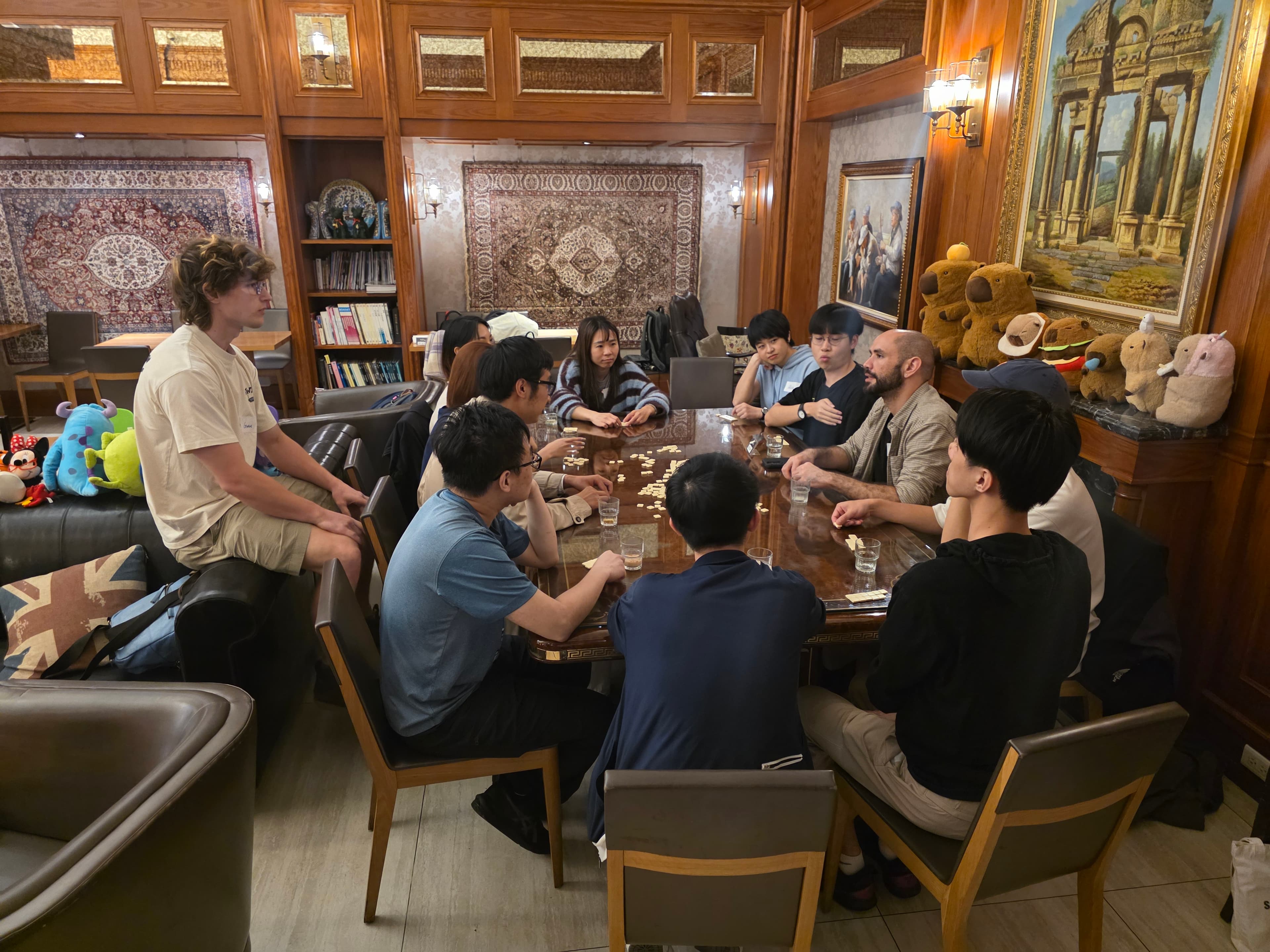 英語桌遊之夜 - 與英文母語的外國朋友們一起玩桌遊和猜單詞 — 1